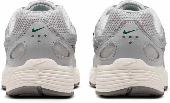 NIKE Older Kids' Shoes P-6000 på