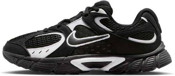 NIKE Older Kids' Shoes V5 Runner Suede på
