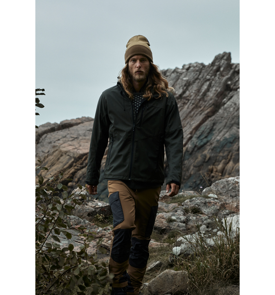 WHISTLER Rodney Softshell Jacket på