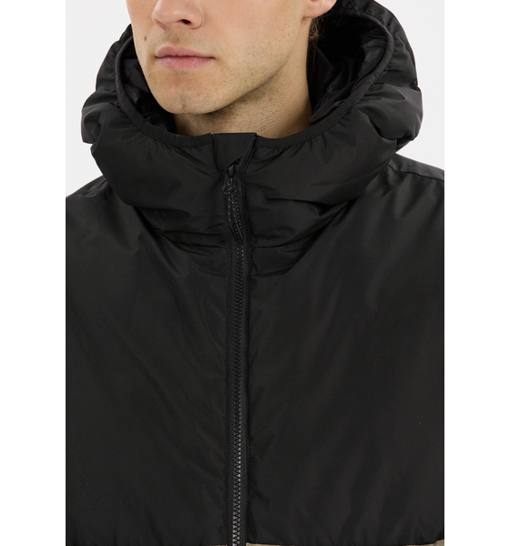 WHISTLER Sareto Jacket på