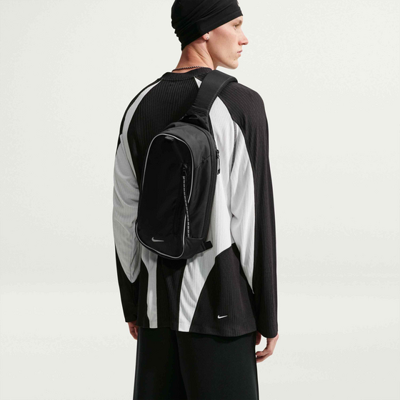 NIKE Sling Bag (8l) Commute på