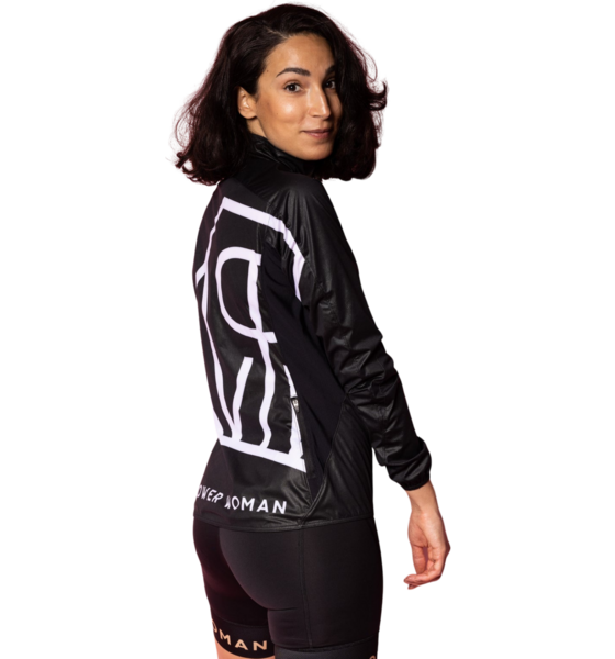 POWER WOMAN Wind Jacket på