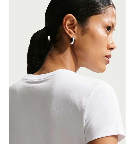 NIKE Women's Cropped T-shirt Sportswear Chill Knit på