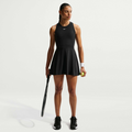NIKE Women's Dress Victory på