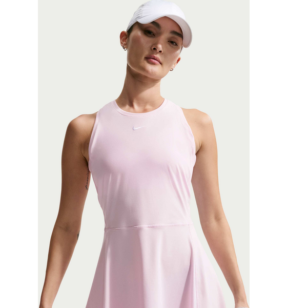 NIKE Women's Dress Victory på
