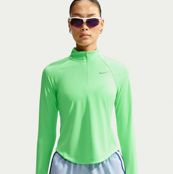 NIKE W NK TEMPO SWSH HBR DF HZ TOP på