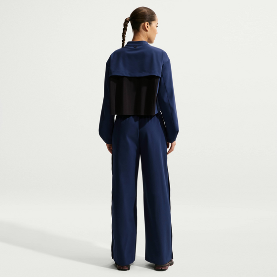 NIKE Women's Dri-fit Loose-fit Cropped Jacket 24.7 Perfectstretch på