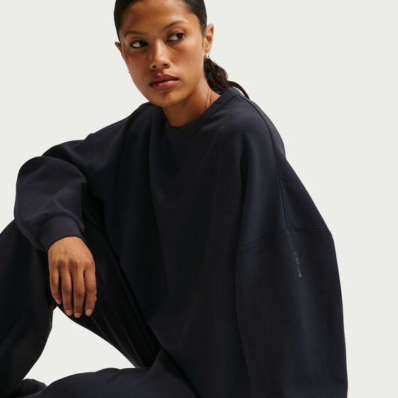 NIKE Women's Dri-fit Oversized Crew-neck Top 24.7 Impossiblysoft på