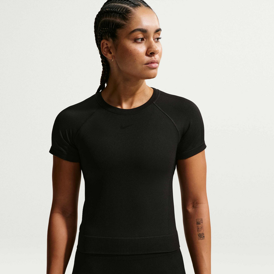 NIKE Women's Dri-fit T-shirt Pro Seamless på