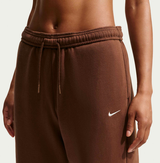 NIKE Women's High-rise Oversized Cuffed Trousers Studio Fleece Medium Weight på