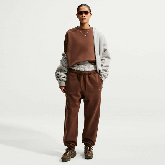 NIKE Women's High-rise Oversized Cuffed Trousers Studio Fleece Medium Weight på