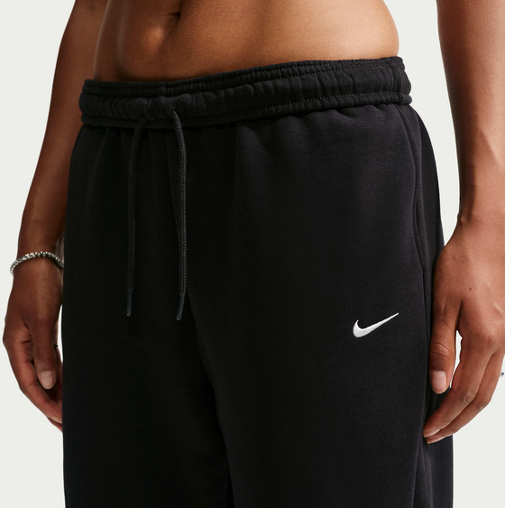 NIKE Women's High-rise Oversized Cuffed Trousers Studio Fleece Medium Weight på