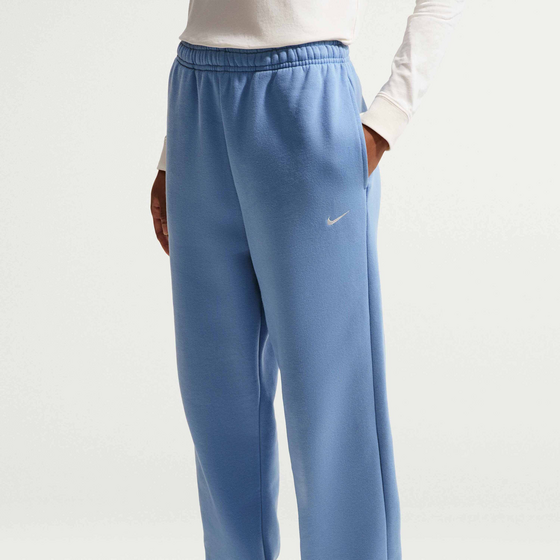 NIKE Women's High-rise Oversized Cuffed Trousers Studio Fleece Medium Weight på