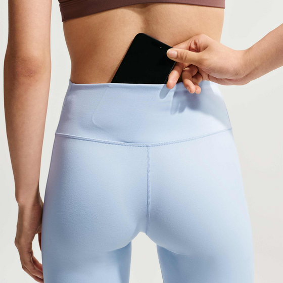 NIKE Women's High-waisted 7/8 Leggings One på