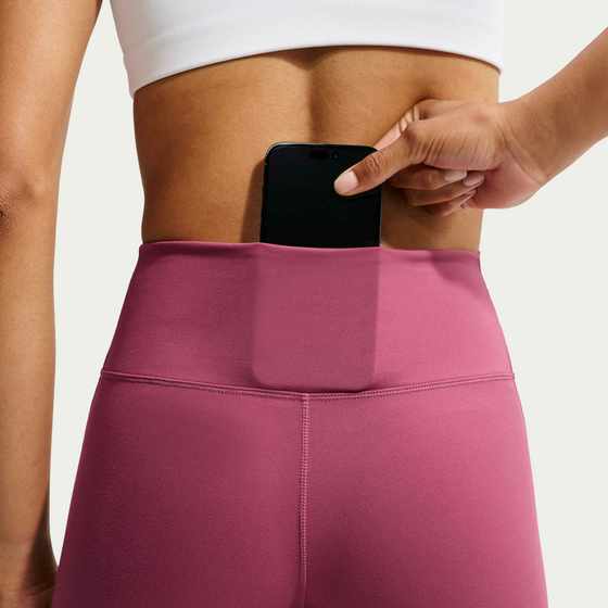 NIKE Women's High-waisted 7/8 Leggings One på