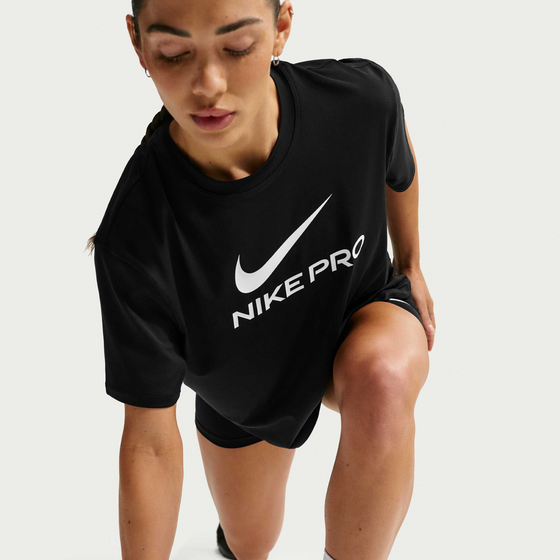 NIKE Women's Loose T-shirt Pro på