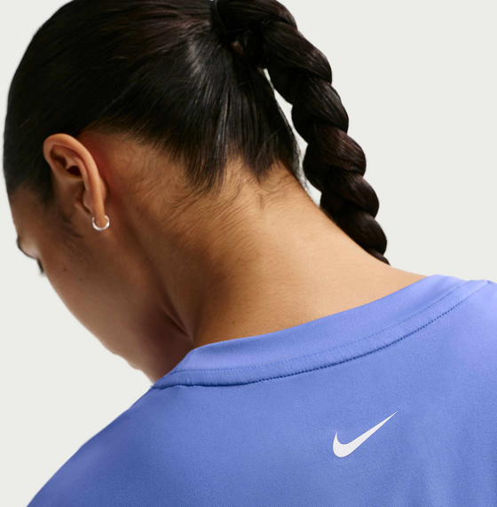 NIKE Women's Loose T-shirt Pro på