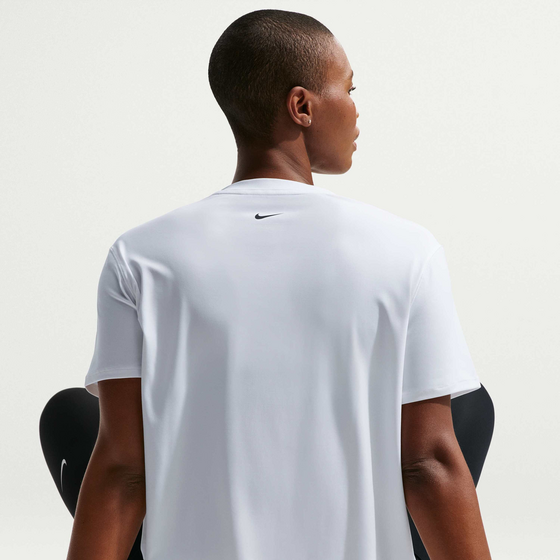 NIKE Women's Loose T-shirt Pro på