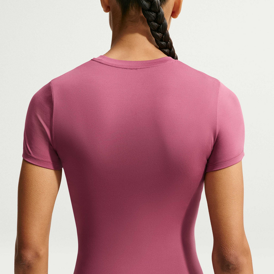 NIKE Women's One Fitted på