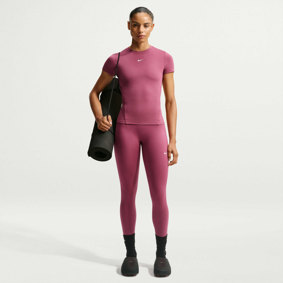 NIKE Women's One Fitted på