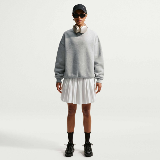 NIKE Women's Oversized Crew-neck Sweatshirt Studio Fleece Medium Weight på