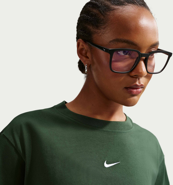 NIKE Women's Oversized Short-sleeve T-shirt Sportswear på
