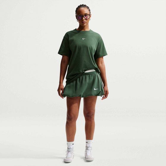 NIKE Women's Oversized Short-sleeve T-shirt Sportswear på
