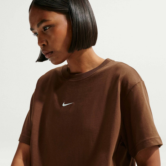 NIKE Women's Oversized T-shirt Sportswear Classic på