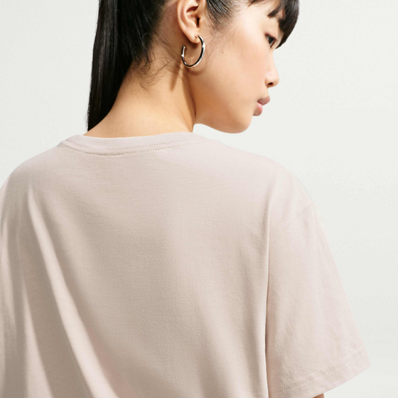 NIKE Women's Oversized T-shirt Sportswear Classic på