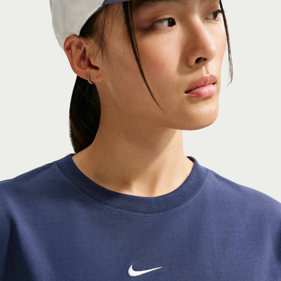 NIKE Women's Oversized T-shirt Sportswear Classic på