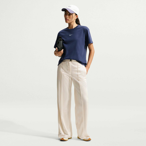 NIKE Women's Oversized T-shirt Sportswear Classic på