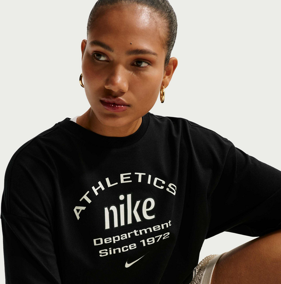 NIKE Women's Oversized T-shirt Sportswear på