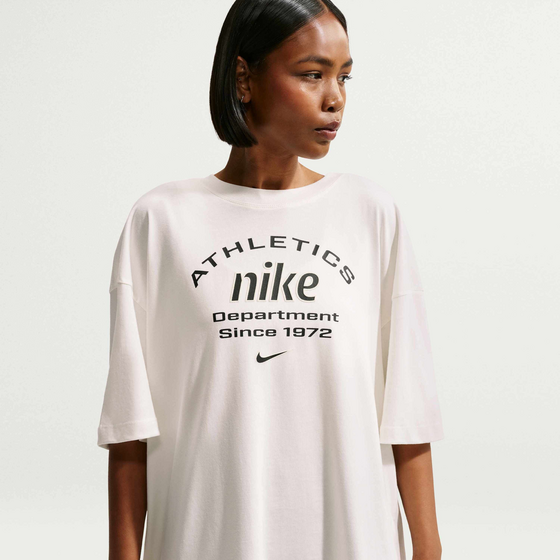 NIKE Women's Oversized T-shirt Sportswear på