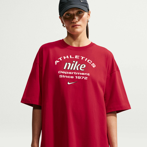 NIKE Women's Oversized T-shirt Sportswear på