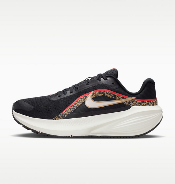 NIKE Women's Road Running Shoes Downshifter 14 på