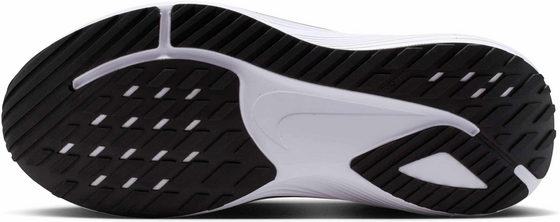 NIKE Women's Road Running Shoes Quest 7 på