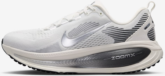 NIKE Women's Road Running Shoes Vomero 18 på