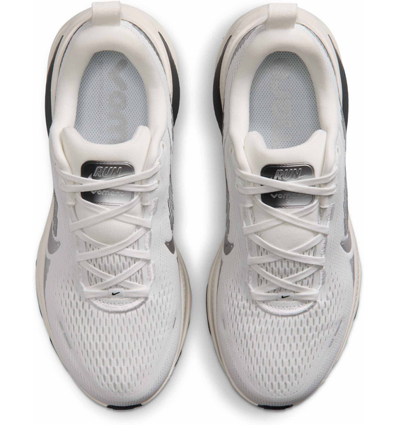 NIKE Women's Road Running Shoes Vomero 18 på