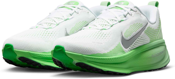 NIKE Women's Road Running Shoes Vomero 18 på