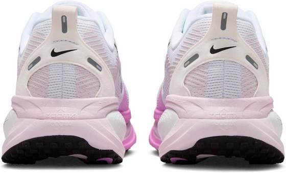 NIKE Women's Road Running Shoes (wide) Vomero 18 på