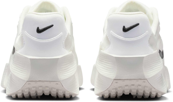 NIKE Women's Shoes Aura Edge på