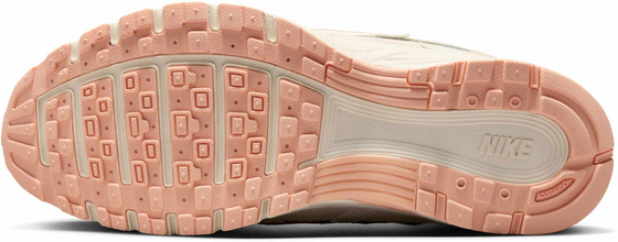 NIKE Women's Shoes P-6000 på