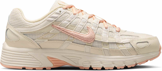 NIKE Women's Shoes P-6000 på