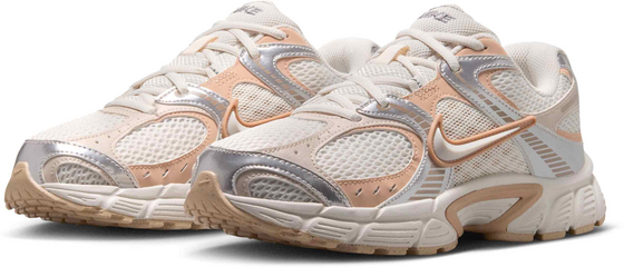 NIKE Women's Shoes With Reflective Design Accents V5 Rnr på
