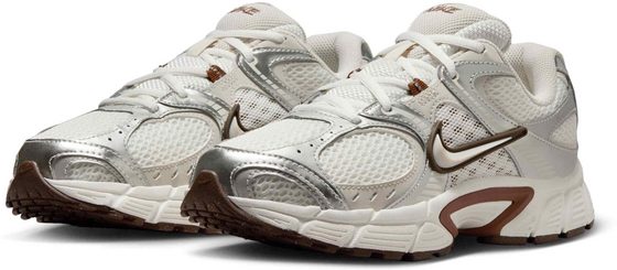 NIKE Women's Shoes With Reflective Design Accents V5 Rnr på