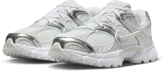 NIKE Women's Shoes With Reflective Design Accents V5 Rnr på