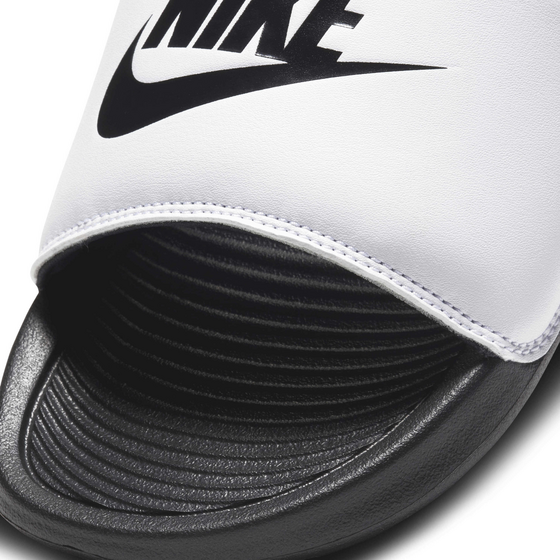 NIKE Women's Slides Victori One på