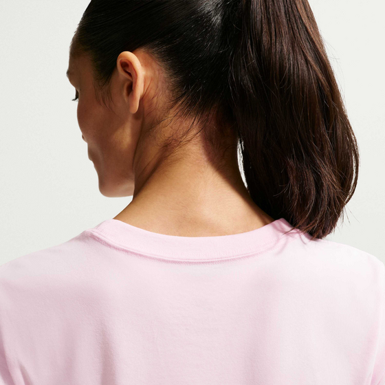 NIKE Women's Slim Mod-cropped T-shirt Sportswear Chill Knit på