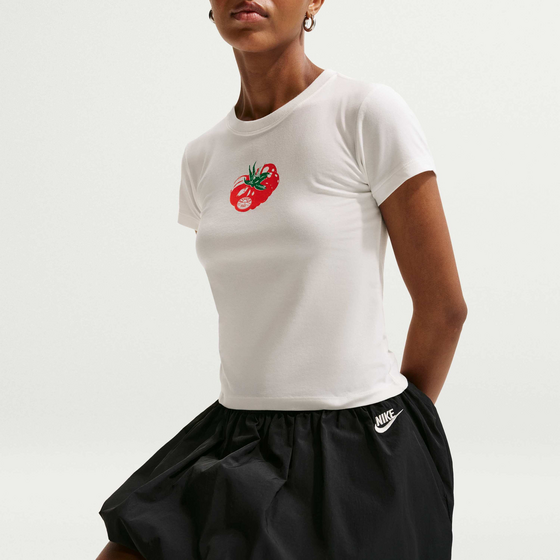 NIKE Women's Slim Mod-cropped T-shirt Sportswear Chill Knit på