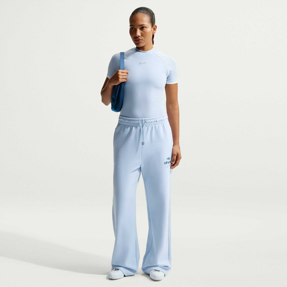 NIKE Women's Slim Short-sleeve Top Sportswear på